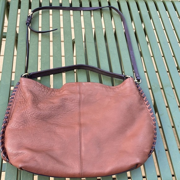 COLE HAAN 2 TONE BROWN LEATHER CONVERTABLE SHOULDER/CROSS BODY WITH WHIP STITCH - Picture 3 of 13